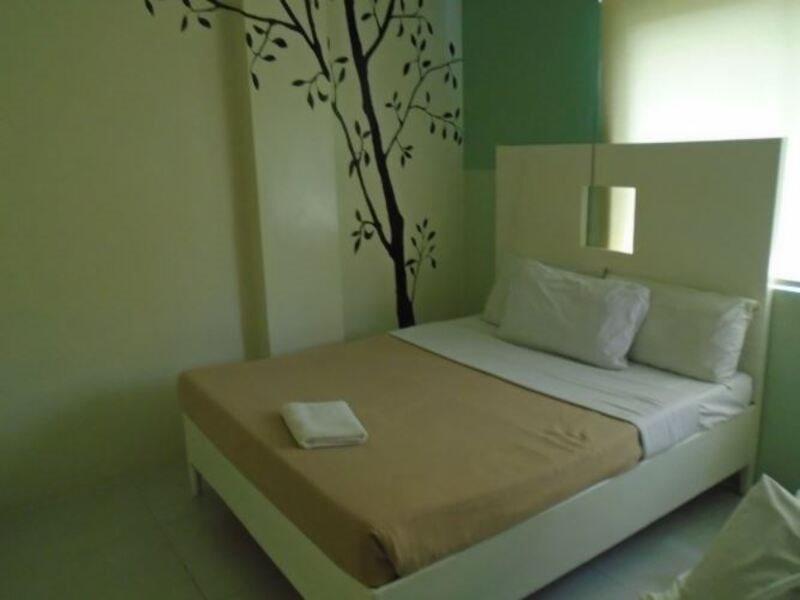 Empire Suites Hotel Puerto Princesa Екстер'єр фото