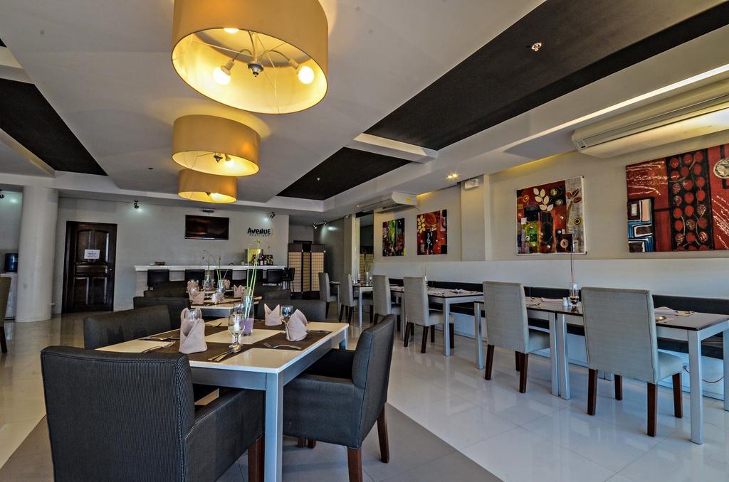 Empire Suites Hotel Puerto Princesa Екстер'єр фото