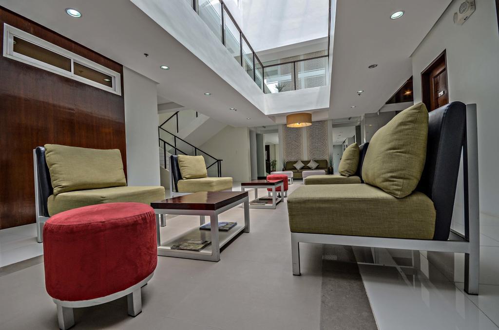 Empire Suites Hotel Puerto Princesa Екстер'єр фото