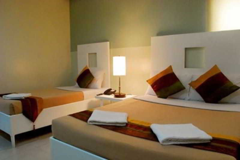 Empire Suites Hotel Puerto Princesa Екстер'єр фото
