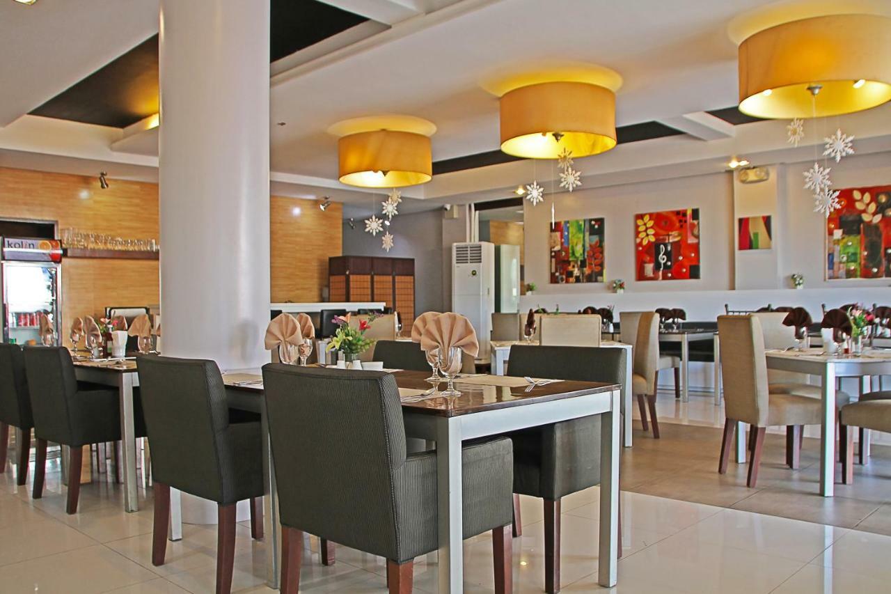 Empire Suites Hotel Puerto Princesa Екстер'єр фото